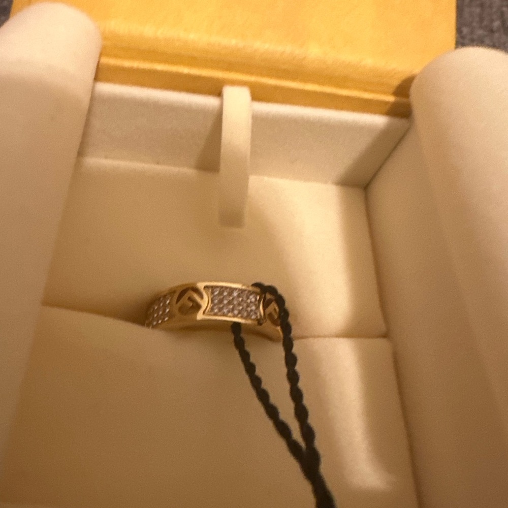 Gold Fendi ring - Picture 4 of 8